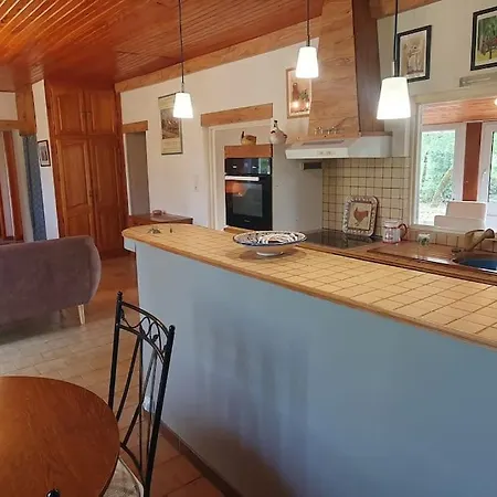 Maison Sur Un Terrain Boise Proche De Rocamadour. * Montvalent
