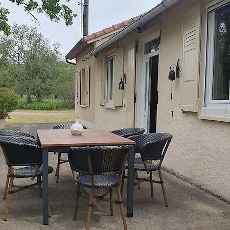 Maison Sur Un Terrain Boise Proche De Rocamadour. Feriehus